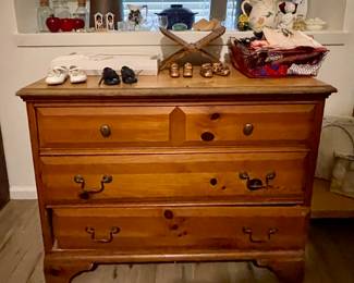 VINTAGE DRESSER