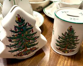 SPODE - over 100 pieces of Spode holiday serving dishes/plates and more 