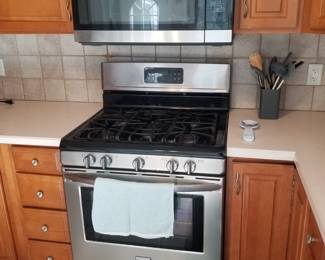 Microwave oven mfg. 9/2018; Frigidaire Gallery gas range