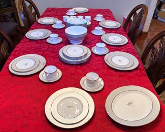 Kate Spade service for 12, Lenox china set with 2 serving bowls