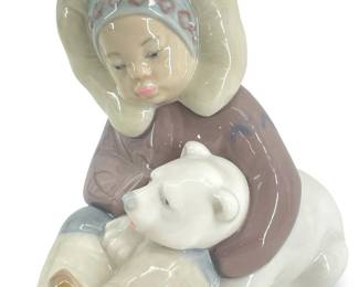 Lladro Porcelain ‘Eskimo Playing' Sculpture
