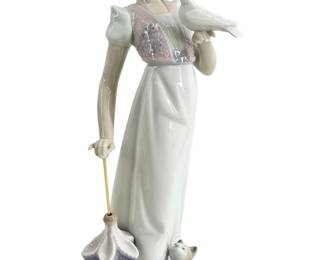 1991 Lladro Porcelain “Summer Stroll" Sculpture
