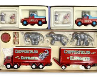 Vintage Corgi Classics Circus Land Rover & Trailer
