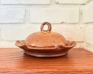 26 CoveredPotteryDishSignedbyZadoriz