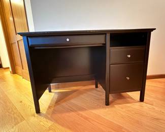 19 WoodChaseWritingDeskwDrawers