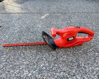 47 BlackDecker17inchElectricHedgeTrimmer