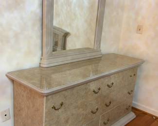 Italian Style Cream & Gold High-Gloss 6-Drawer Dresser with Matching Mirror