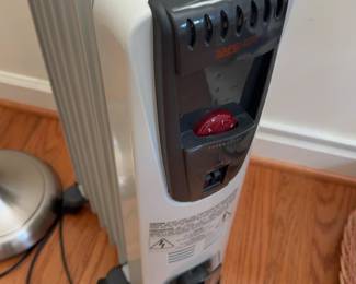 DeLonghi SafeHeat Oil-Filled Radiator Heater