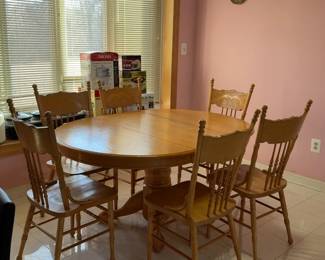 Oval Wooden Drop-Leaf Dining Table with 6 chairs