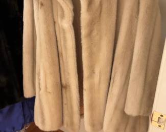 Vintage Cream Faux Fur Coat with Wide Collar