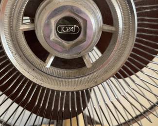 Vintage Tozai Oscillating Desk Fan - Beige & Brown - 3-Speed
