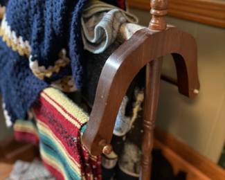 Blanket rack, and blankets