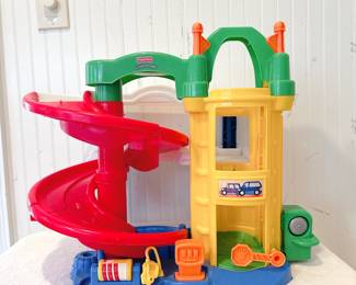 Fisher-Price Little People Racin' Ramps Garage