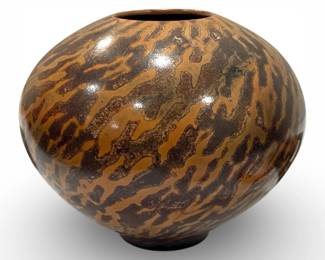 JIM & SUSAN WHALEN Paradox Pottery Vessel
