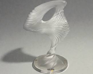 LALIQUE Crystal Trophee Sculpture

