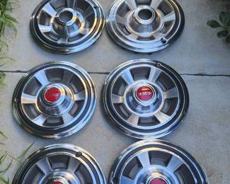 70 lemans 7 hubcaps