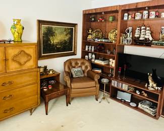 Another Look at the Great MCM Guestroom Decor.