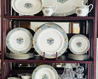 This Lenox "Autumn" Fine China Set Couldn't be More Stunning!