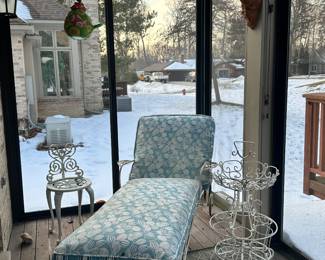 Reversible Cushions on the Woodard Outdoor Furniture.