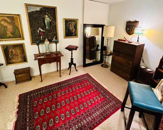 Fantastic Notre Dame and Devout Art Art Room In the Lower Level.