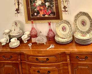 Gorgeous Sideboard with Still More Elegant Decor!