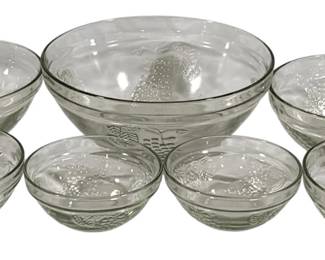 89 - 7 Berry Glass Bowls - 6.5", 5", 4", 3.5"
