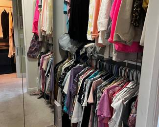 Woman’s clothes size medium, lg/xlrg