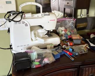 Singer Sewing Machine