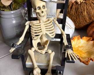 Nice collection of Halloween decorations