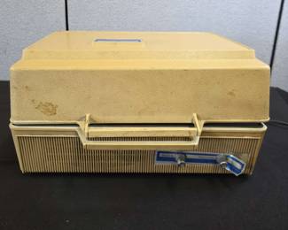 Vintage GE Deluxe Automatic Record Player