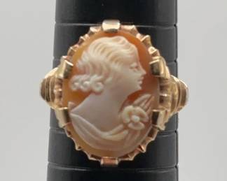 Beautiful 10K Cameo Ring SEE DESCRIPTION