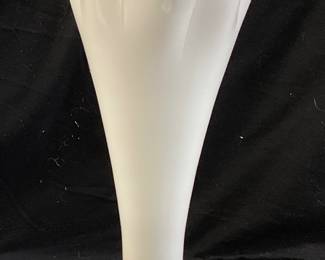  MID CENTURY 13in FENTON SILVER CREST PETTICOAT FAN VASE w RUFFLED EDGE