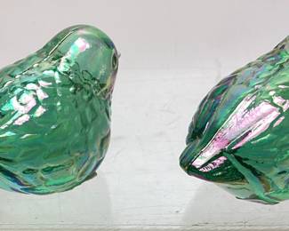 PAIR OF FENTON TEAL GREEN IRIDESCENT GLASS BIRD FIGURINES