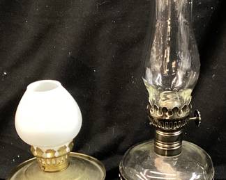(2) VTG. MINIATURE OIL LAMPS BRASS/MILK GLASS LAMP & LAMPLIGHT FARMS LAMP NO SHIPPING PICKUP ONLY
