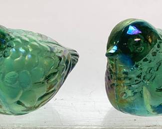 PAIR OF FENTON TEAL GREEN IRIDESCENT GLASS BIRD FIGURINES