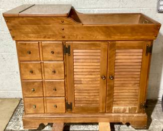  ETHAN ALLEN AMERICAN TRADITIONAL SERIES DRY SINK MADE FROM SOLID MAPLE AND/OR BIRCH WOOD. REMOVABLE COPPER PAN.