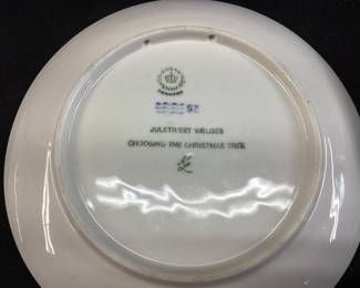 (13) 1960s-70s ROYAL COPENHAGAN CHRISTMAS PLATE COLLECTION, DENMARK