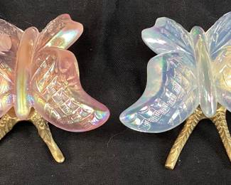  (2) FENTON PINK & CLEAR IRIDESCENT GLASS BUTTERFLIES ON FENTON BRASS STANDS