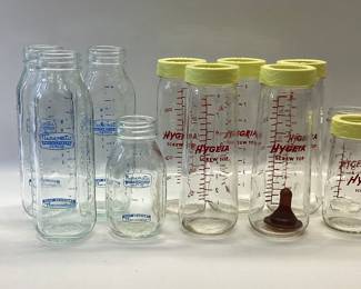 VINTAGE GLASS BABY BOTTLES, PYREX, HYGEIA, NURSMATIC 13 BOTTLES