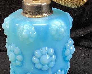  1930s FENTON BLUE OPALESCENT DeVILBISS PERFUME ATOMIZER w MESH BULB, GOOD CONDITION