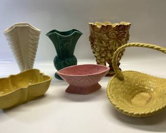6 VINTAGE POTTERY MCCOY, ATLANTIC MOLD, RRP CO., AND OTHER USA POTTERY