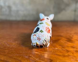 This lot features a Royal Crown Derby Imari-patterned "Sitting Pig" in excellent condition.


