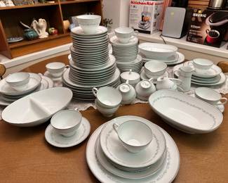 11 piece setting, Noritake Brooklane Japan

