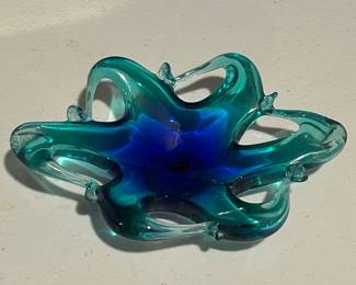 Additional view of Vtg Blue Green art glass dish ~