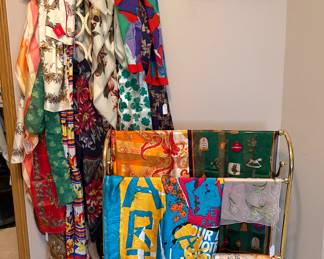 A collection of vintage wool and silk scarfs featuring brands like Pendleton, Ralph Lauren, Ellen Tracy, Lilly Pulitzer x Ford, Oscar de la Renta.