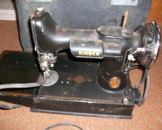 1930's Singer Featherweight Sewing Machine