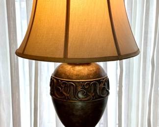 Traditional Style Urn-Shaped Table Lamp with Bronze Finish