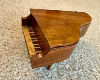 Vintage TOYO Miniature Grand Piano Music Box Plays
"I WILL WAIT FOR YOU"