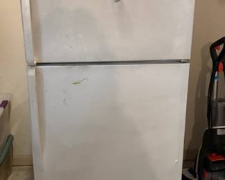 Roper Refrigerator/Freezer
