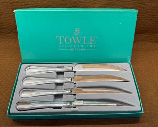 Set of Four Towle Silversmiths Stainless Steel Steak Knives in Gift Box